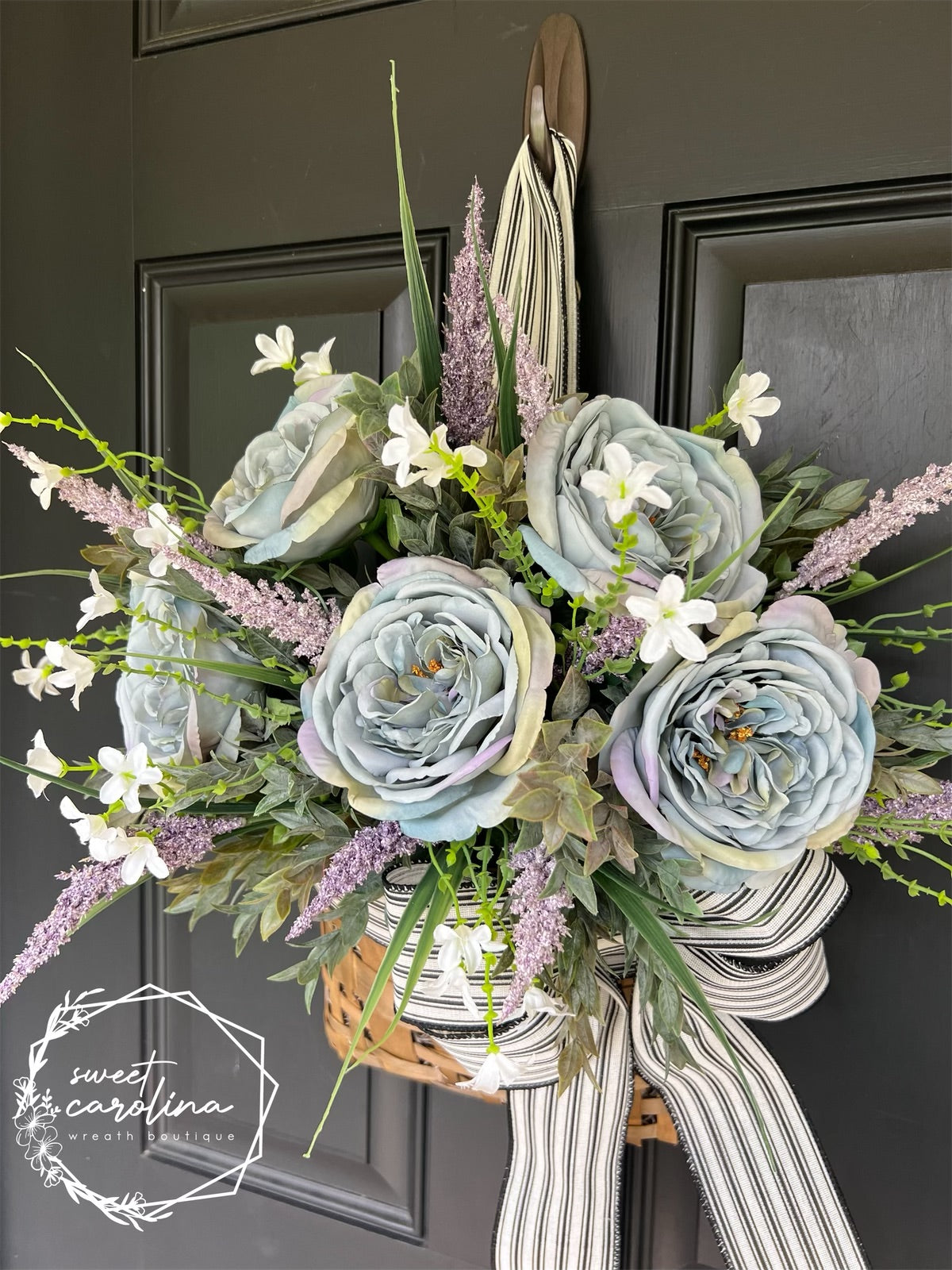 Muted tones of Grey and Lavender with Roses and Ruscus